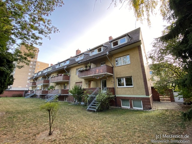 GUT VERMIETETES DACHGESCHOSS-APPARTEMENT: GRENZE RIEHL UND NIPPES!!!!