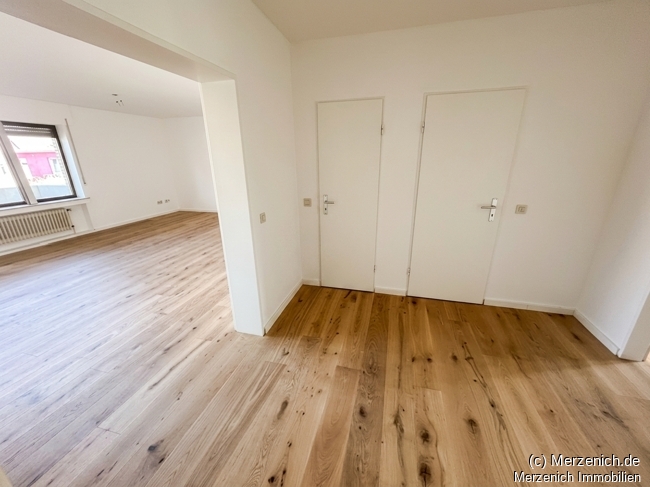 3 ZIMMER / LUXUSAUSSTATTUNG / BESTWOHNLAGE / STADTWALDNAH